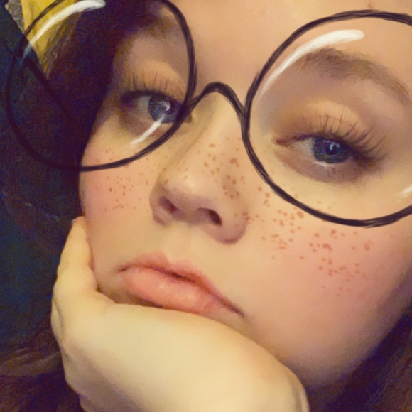 Meet your Posher, Robynn - Picture 1 of 1